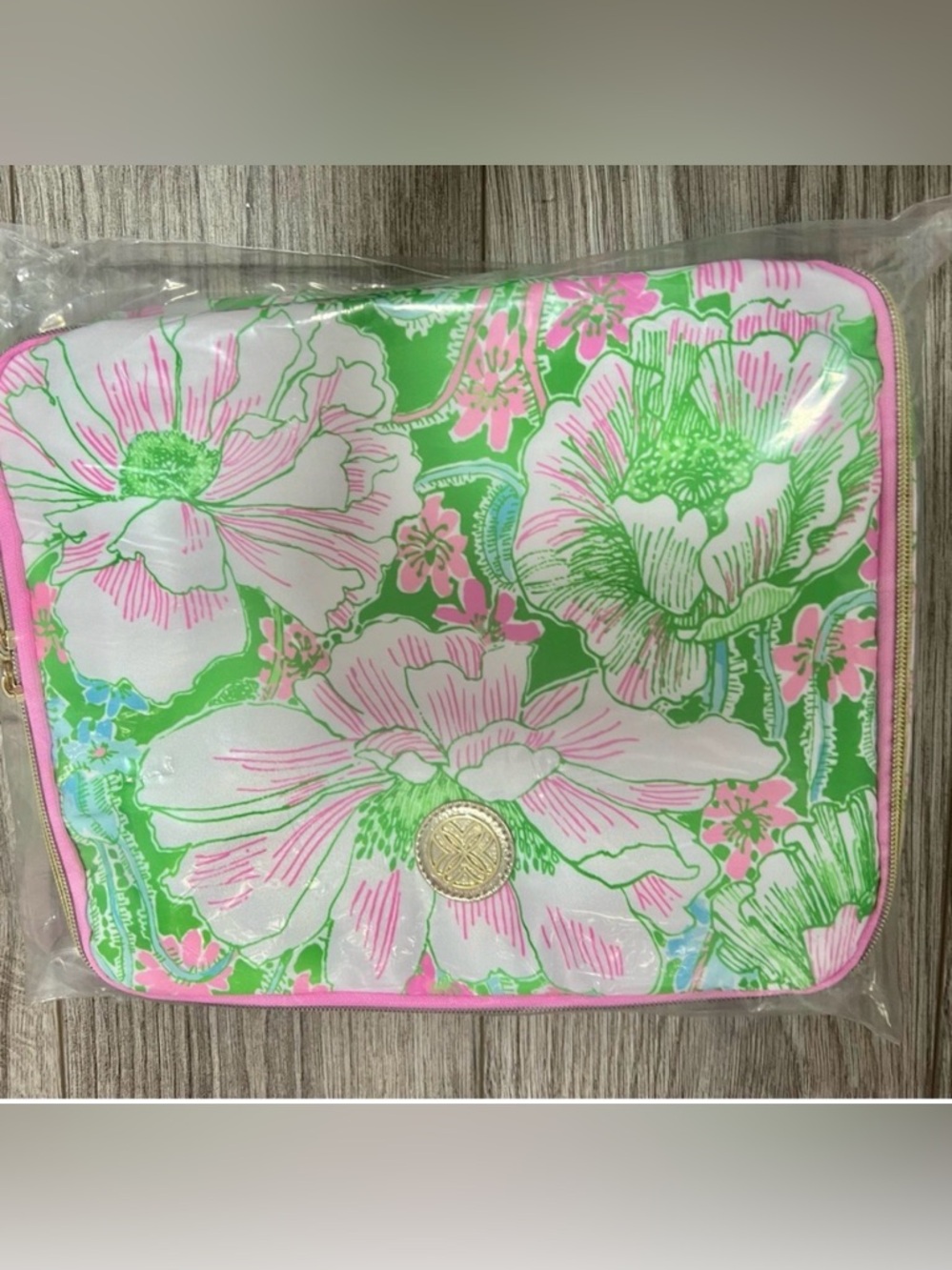 NWT Lilly Pulitzer Rolling Suitcase, Garment Bag, Packing Cubes - Luggage Set - Picture 9 of 10